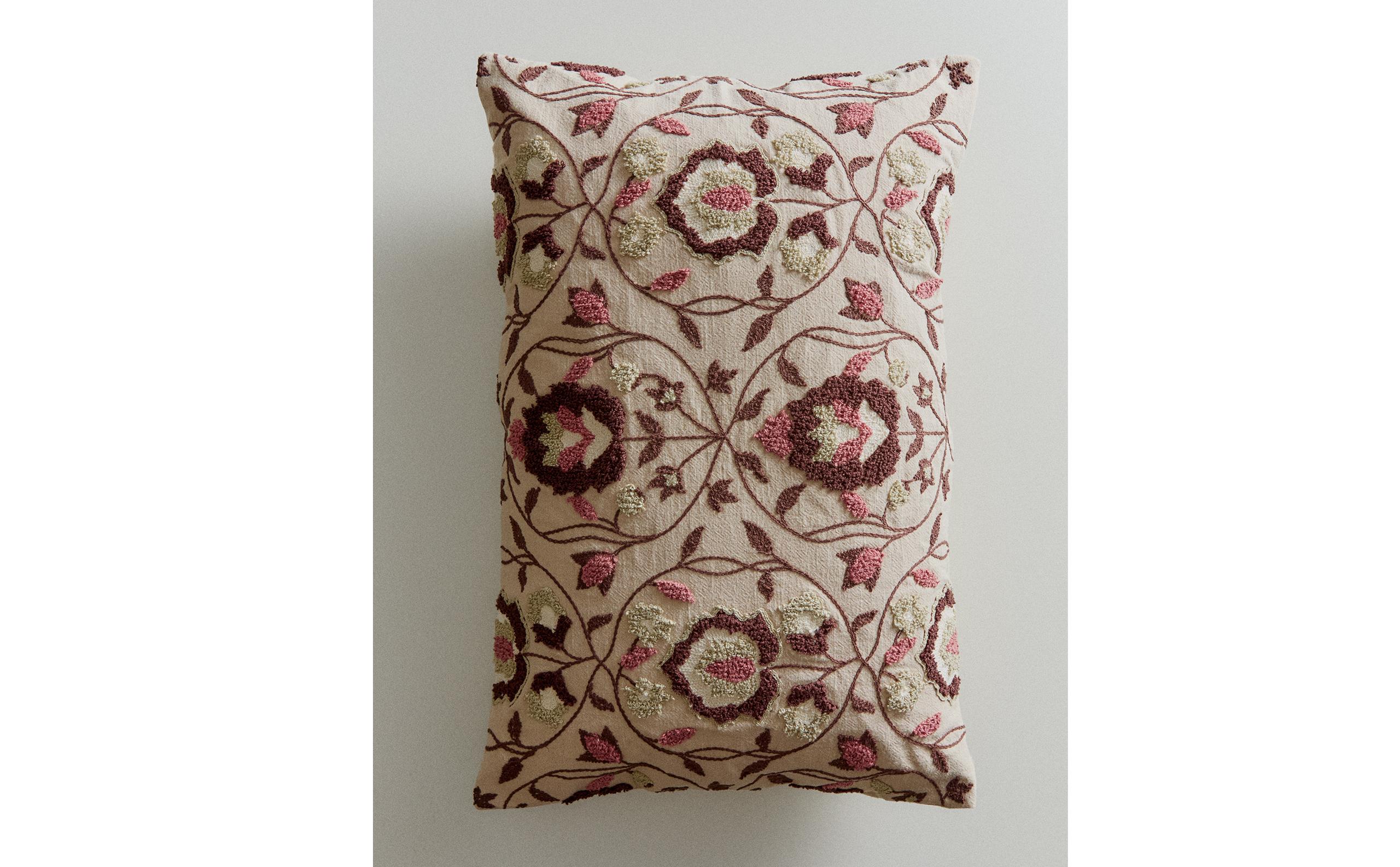 TUFTED CUSHION COVER product thumbnail 2