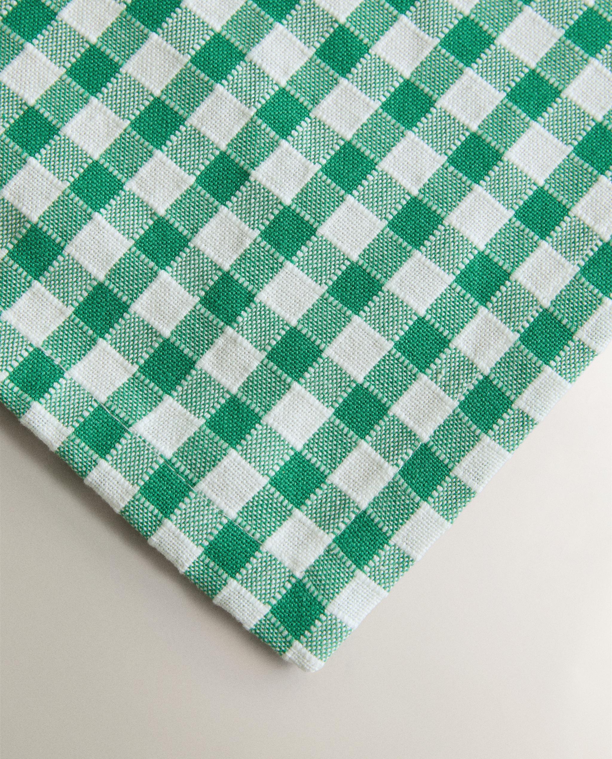 GINGHAM CHECK TABLECLOTH product thumbnail 3