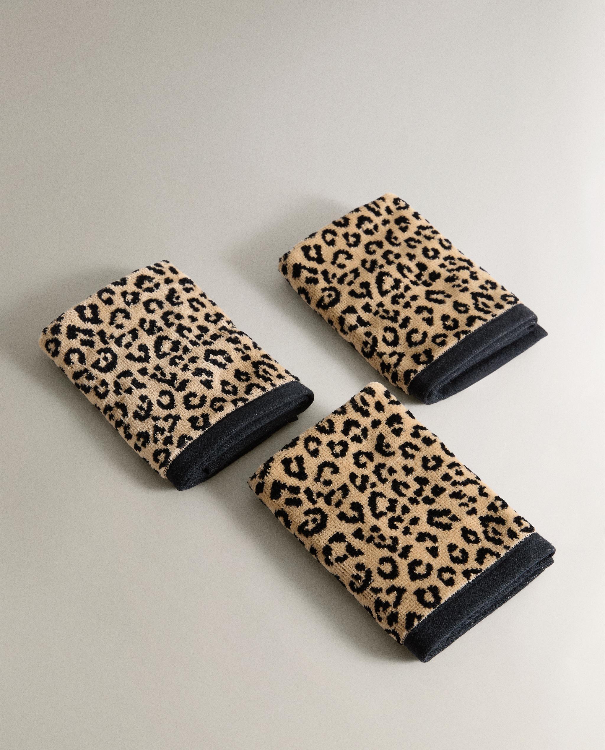 PACK OF ANIMAL PRINT VELOUR HAND TOWELS (PACK OF 3) product thumbnail 7