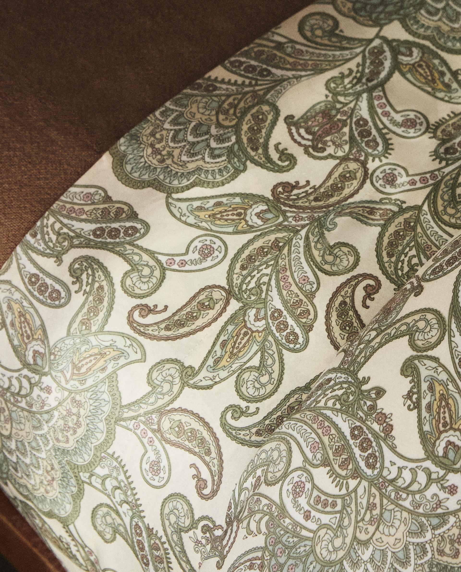 DRAP DE DESSUS SATIN PAISLEY