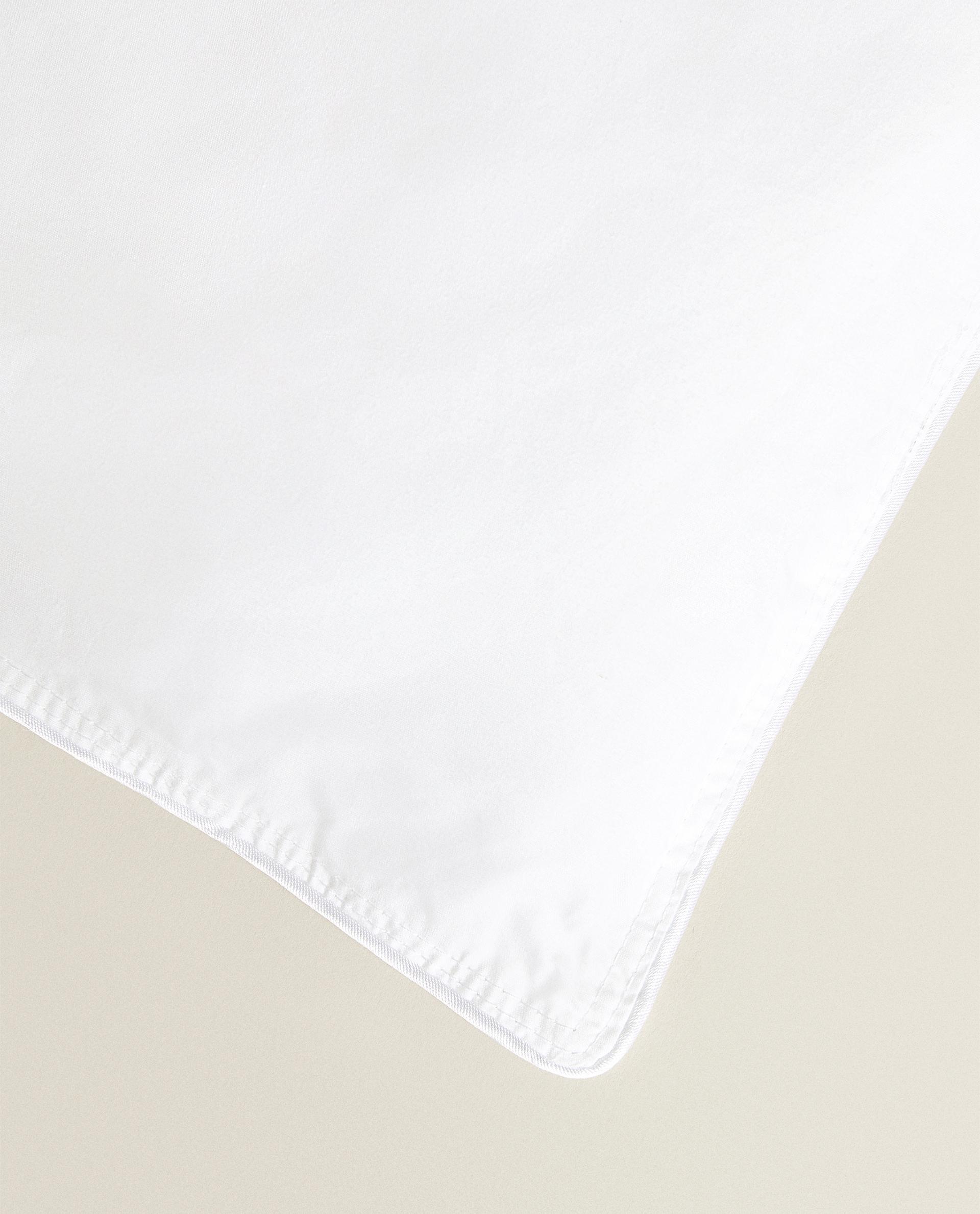 FEATHER TOUCH DUVET FILLING (300 GXM²) product thumbnail 3