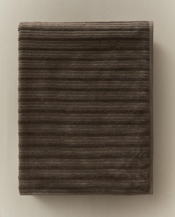 TEXTURED STRIPED VELOUR BATH TOWEL TEXTURED STRIPED VELOUR BATH TOWEL
