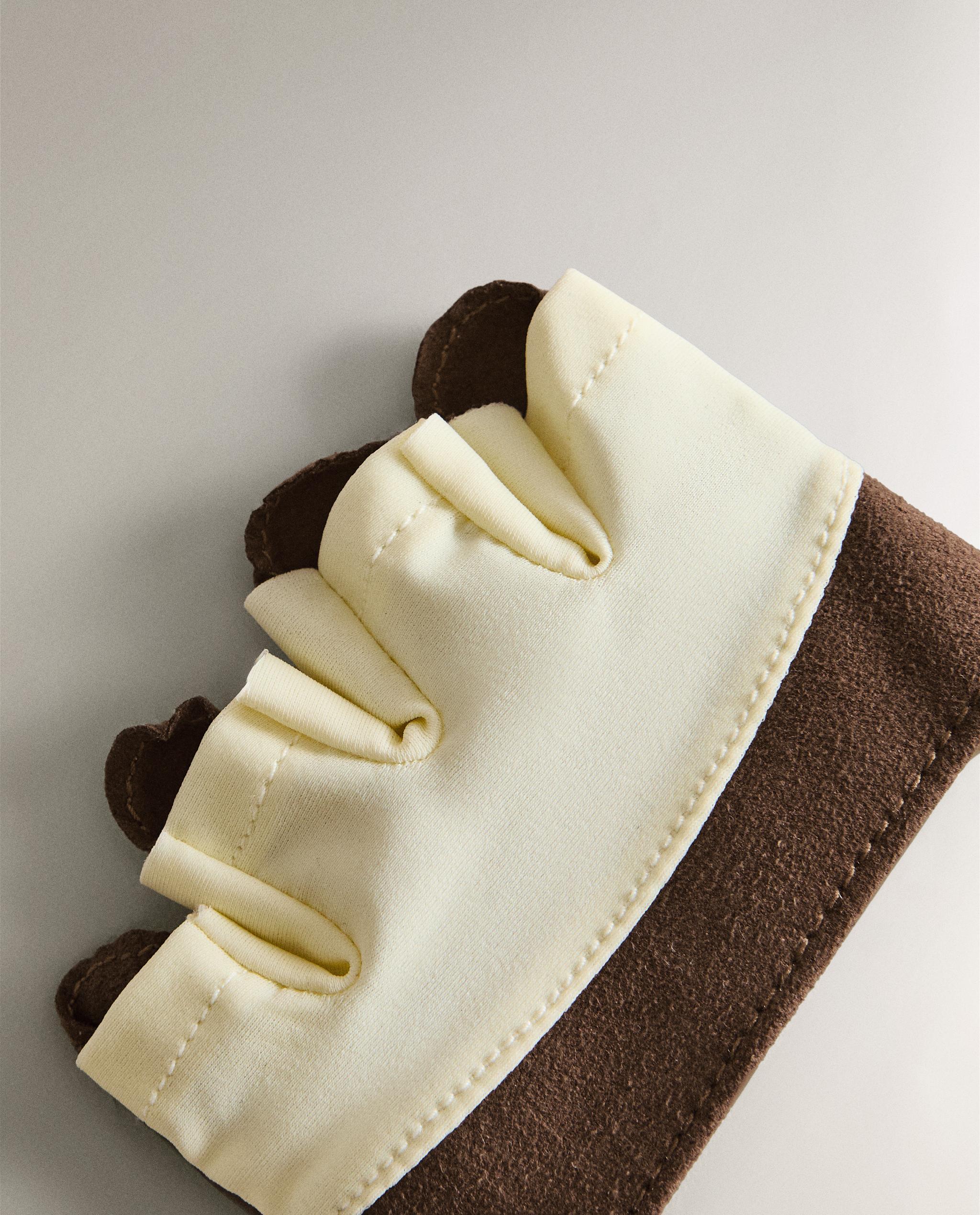 PACK OF GYM GLOVES (PACK OF 2) product thumbnail 7