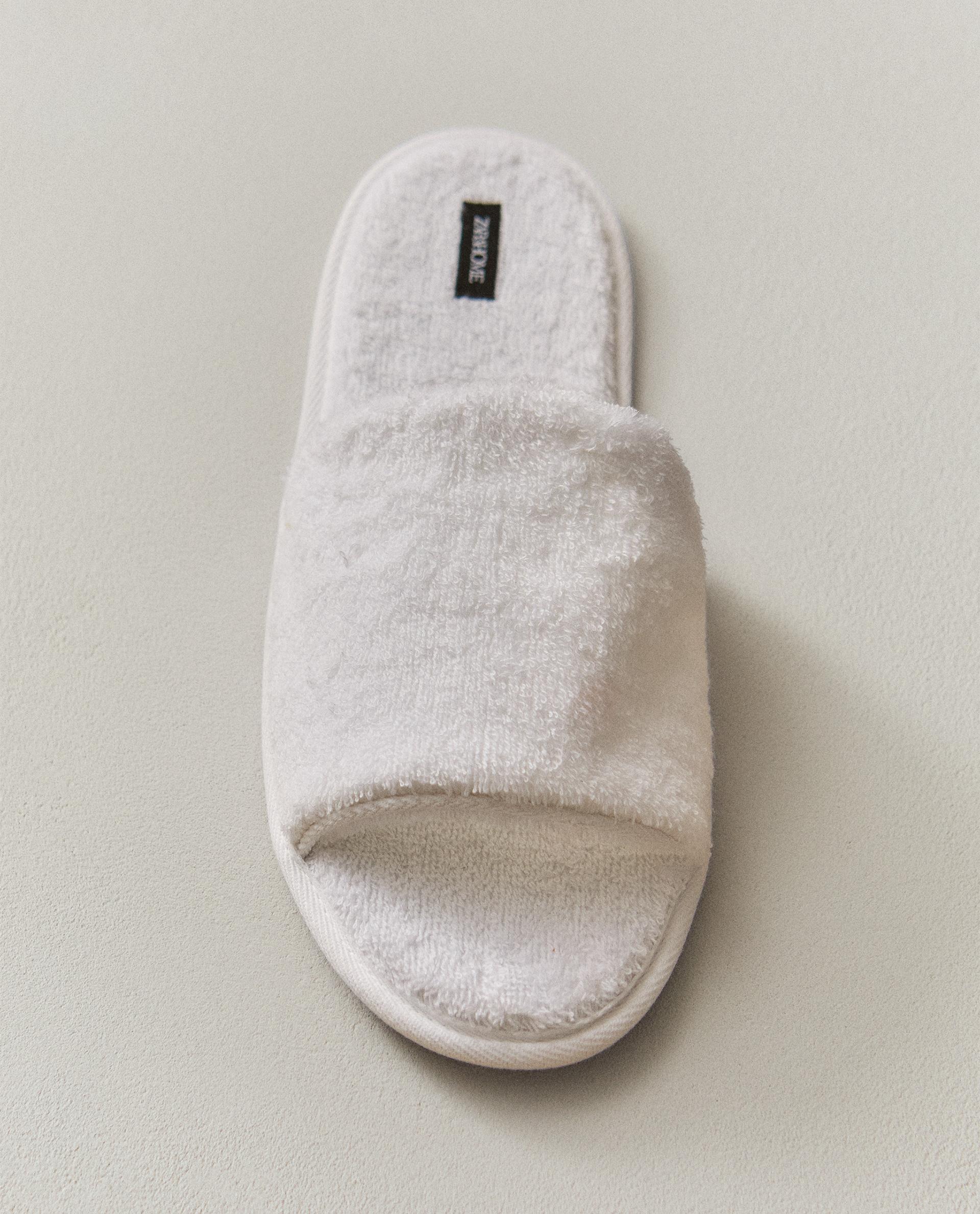 OPEN TERRY BATHROOM SLIPPERS product thumbnail 10