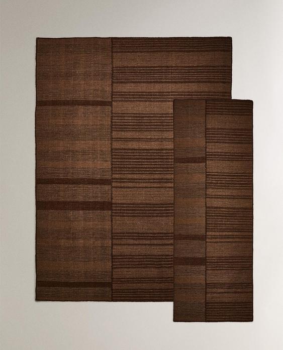 TAPETE DE LÃ COM LINHAS EM CONTRASTE