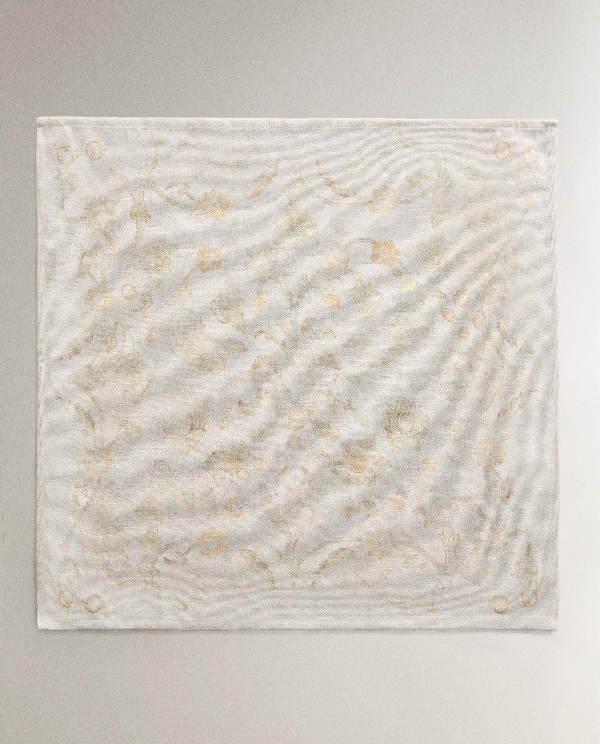 PACK OF DAMASK PRINT NAPKINS (PACK OF 2) product thumbnail 3