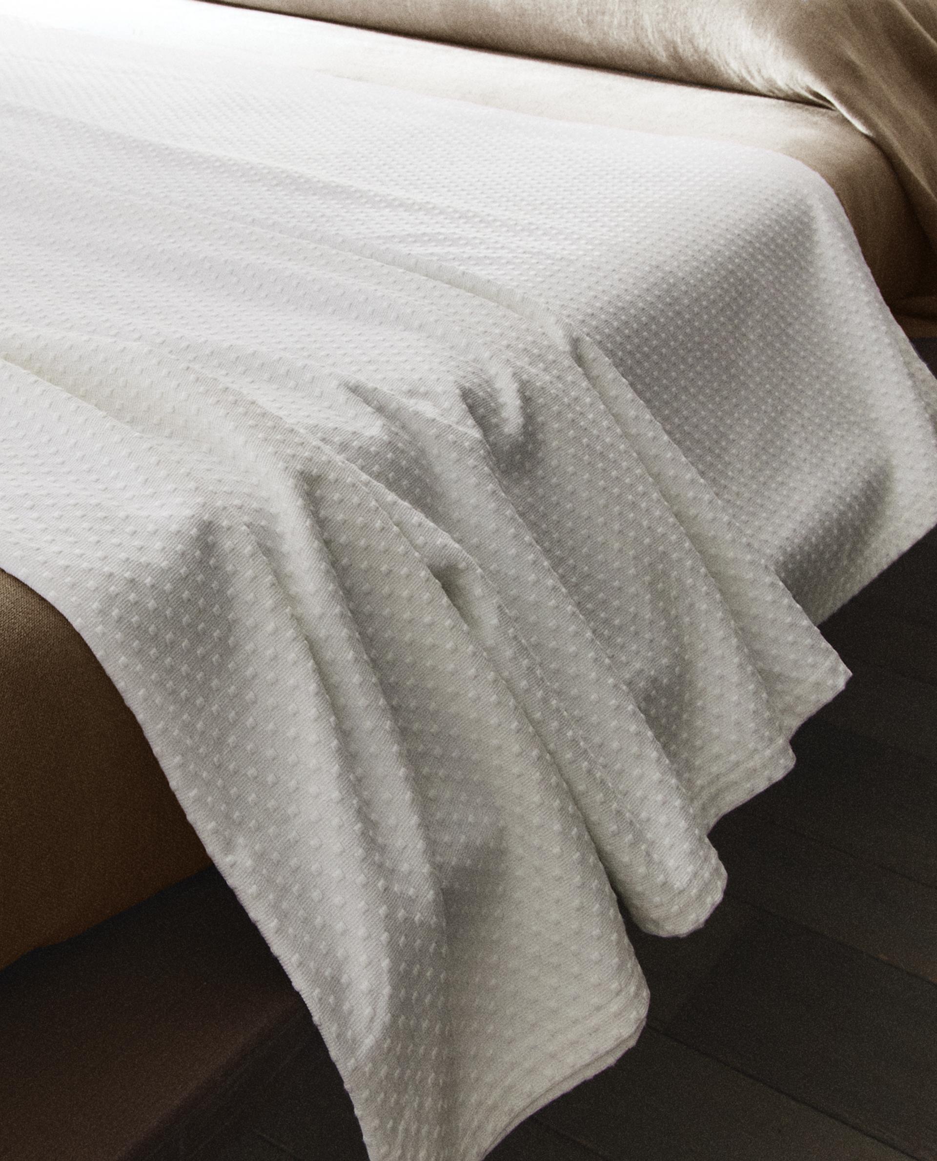 ドットデザイン ベッドスプレッド | Zara Home 日本/Japan