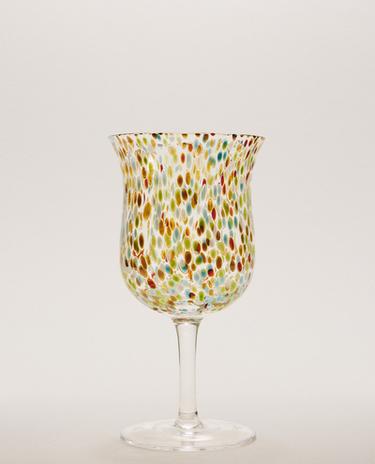 SPALVOTA VYNO TAURĖ SPALVOTA VYNO TAURĖ