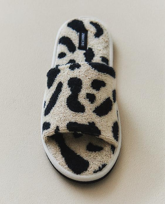 ANIMAL PRINT TERRY SLIDER SLIPPERS ANIMAL PRINT TERRY SLIDER SLIPPERS