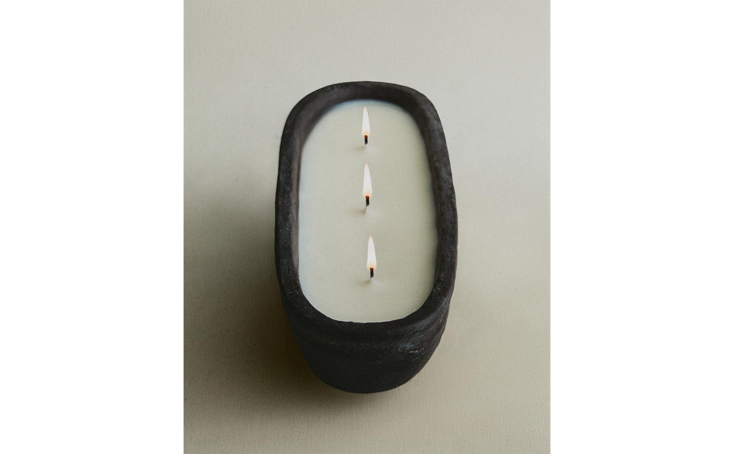 600G) LEATHER AMBER アロマティックキャンドル | Zara Home 日本/Japan