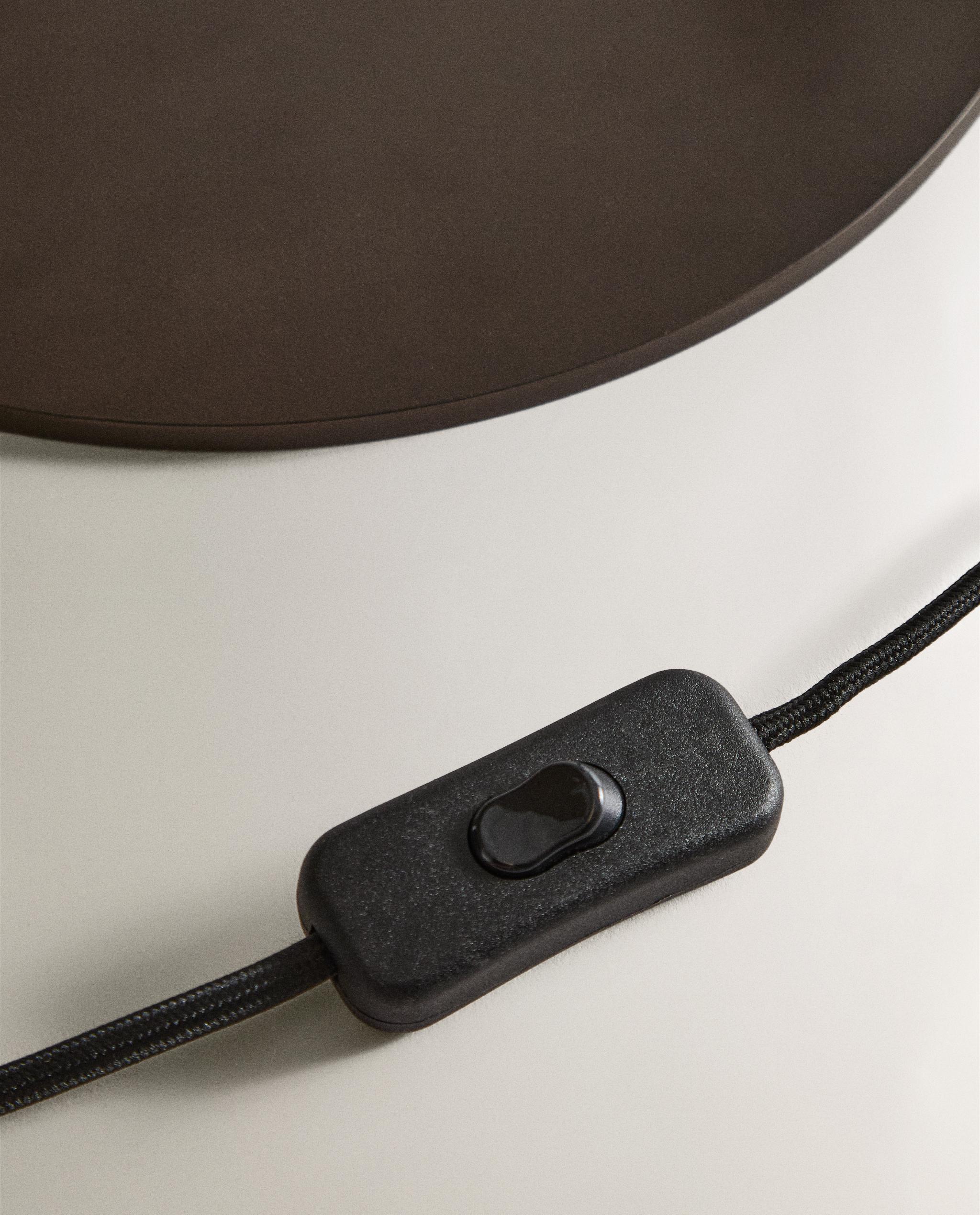 TABLE LAMP WITH METAL BASE product thumbnail 7