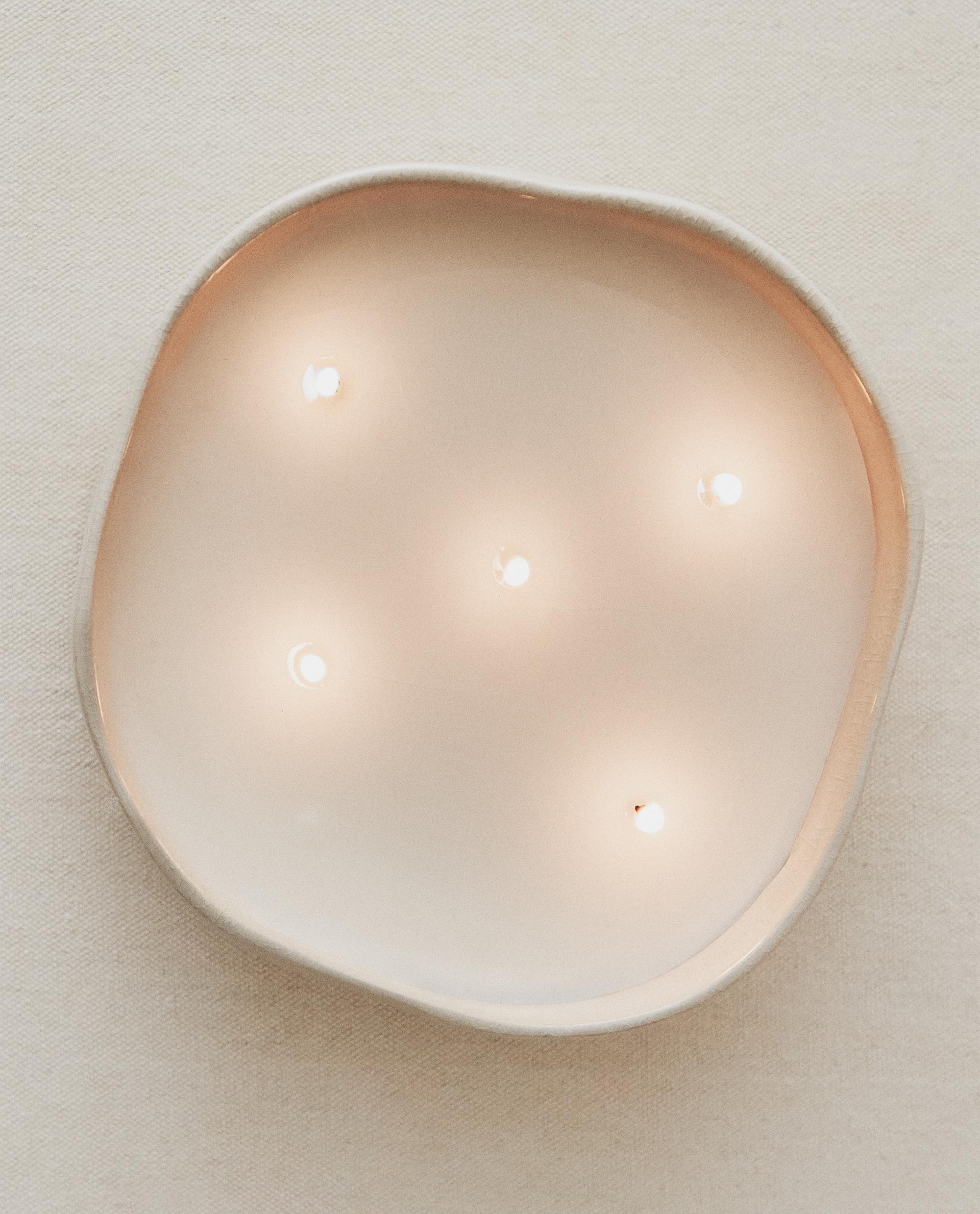 (540 G) LUMINOUS CAMELLIA SCENTED CANDLE product thumbnail 8