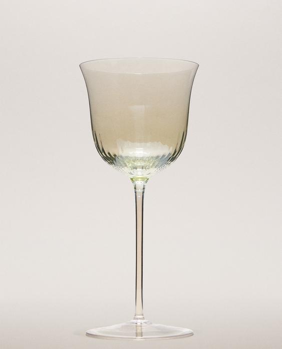 TRANSPARENT WINE GLASS TRANSPARENT WINE GLASS