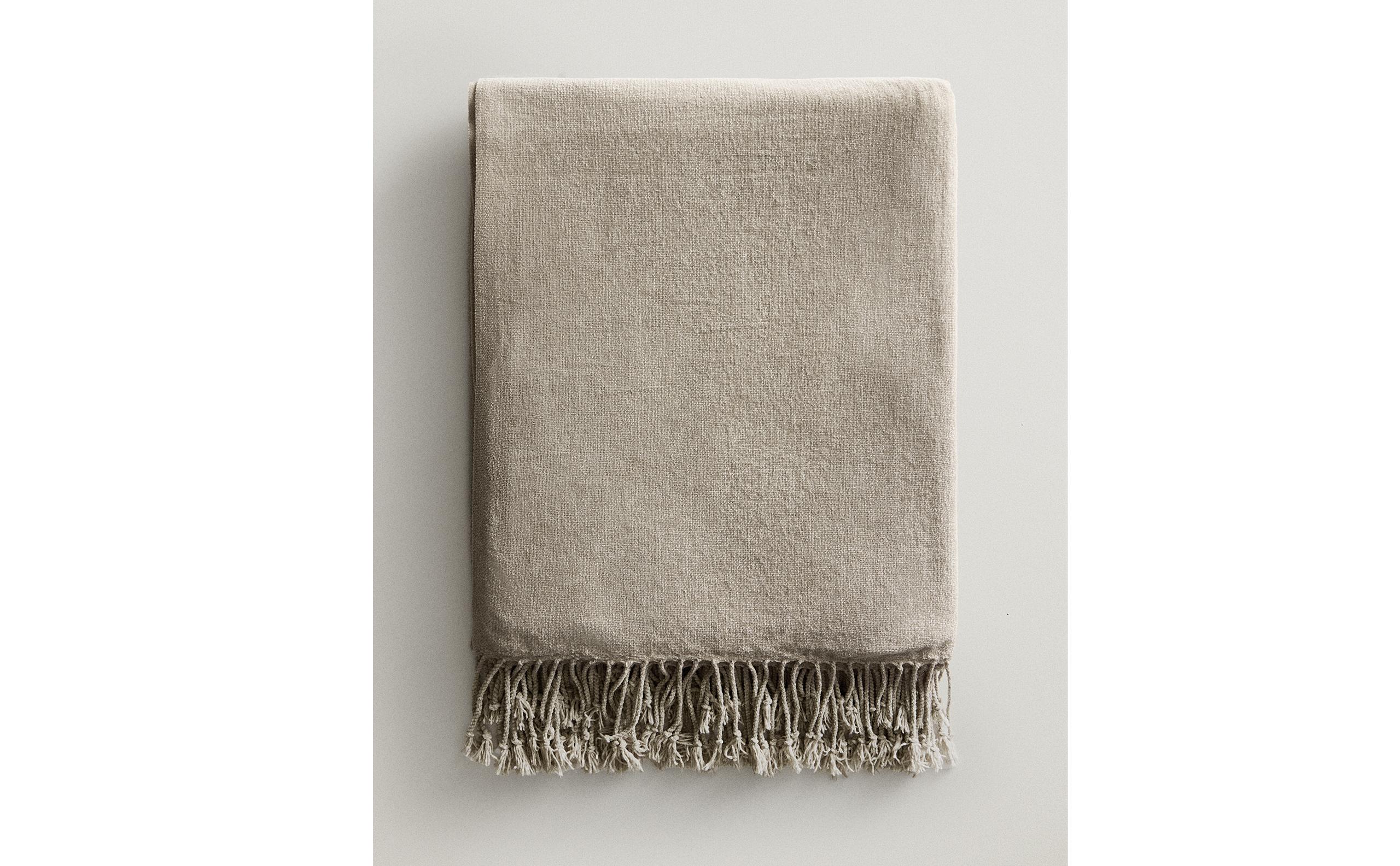 CHENILLE THROW product thumbnail 8