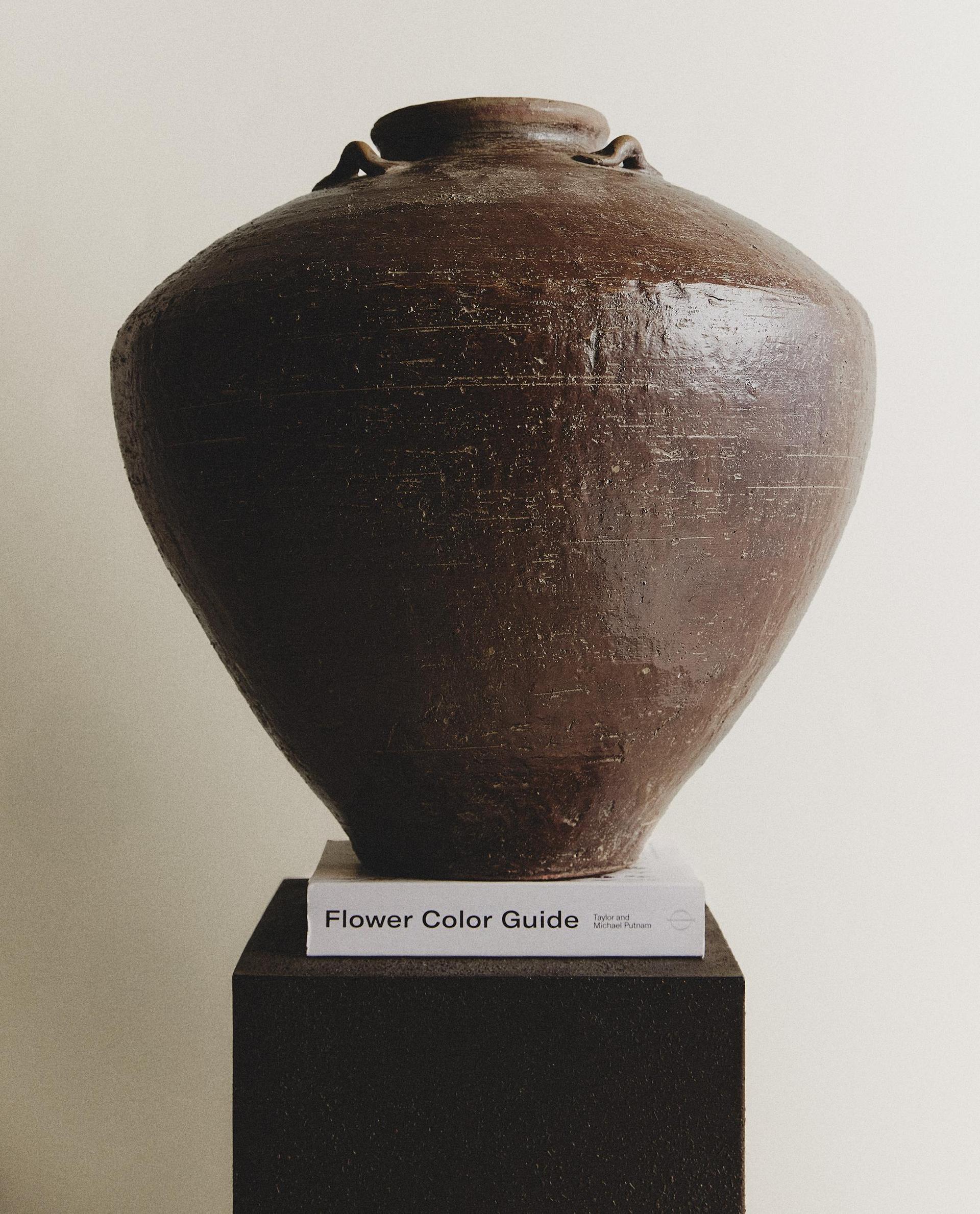 TERRACOTTA CERAMIC VASE TERRACOTTA CERAMIC VASE