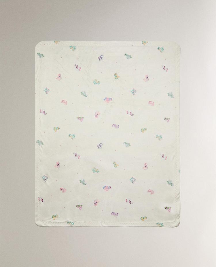 ДЕТСКО ОДЕЯЛО ОТ ПОЛАР С ПРИНТ MY LITTLE PONY© ДЕТСКО ОДЕЯЛО ОТ ПОЛАР С ПРИНТ MY LITTLE PONY©