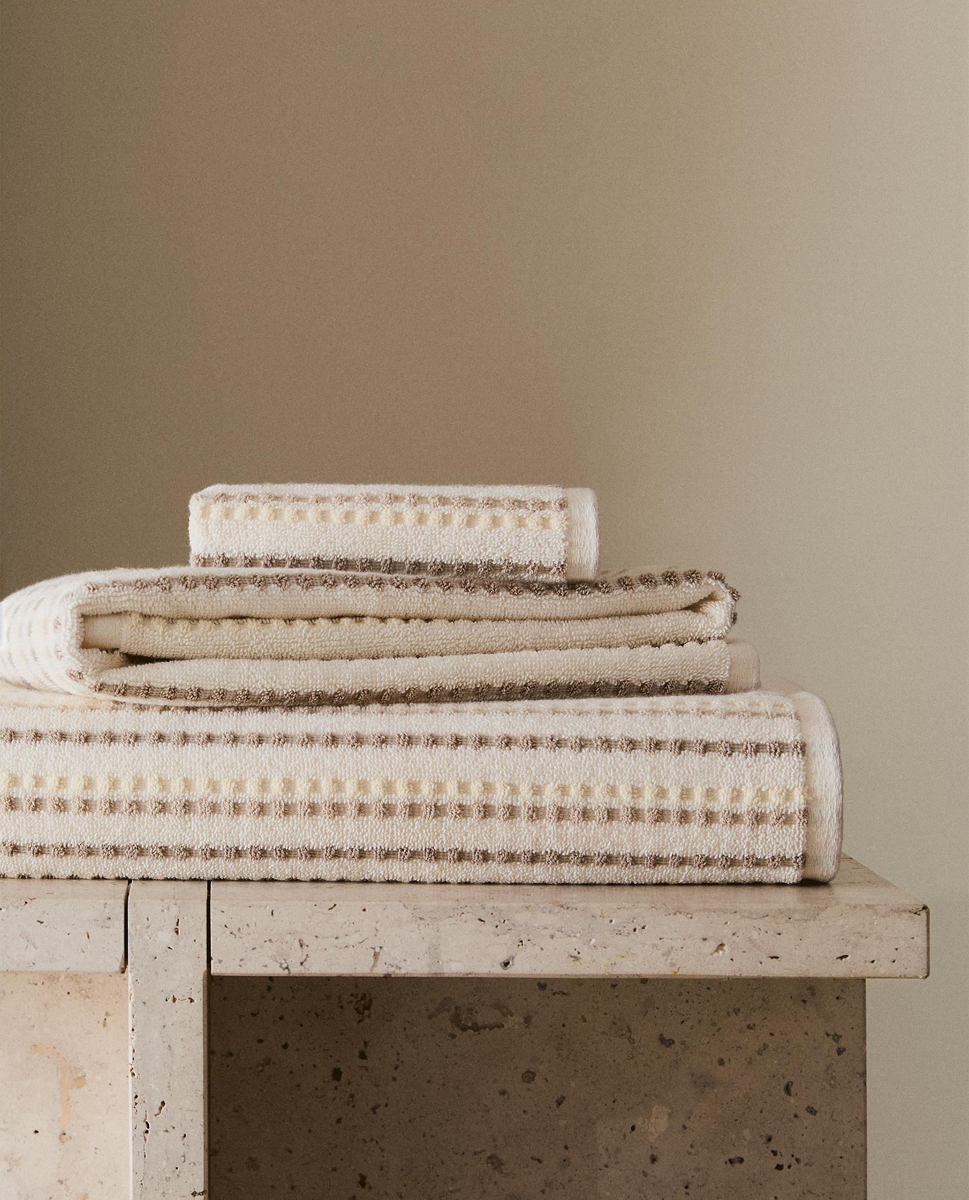 TEXTURED POLKA DOT BATH TOWEL Zara Home Canada