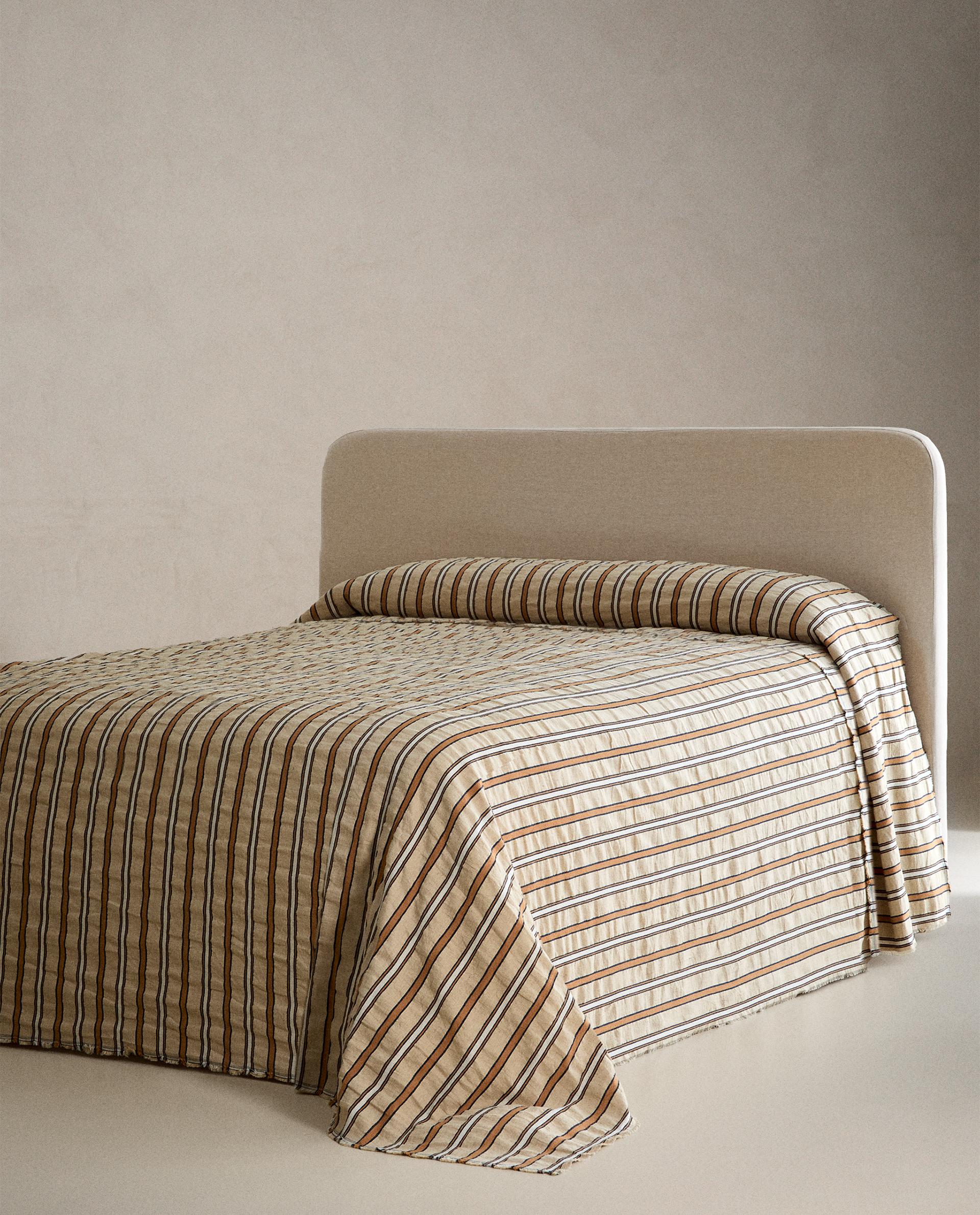 STRIPED BEDSPREAD