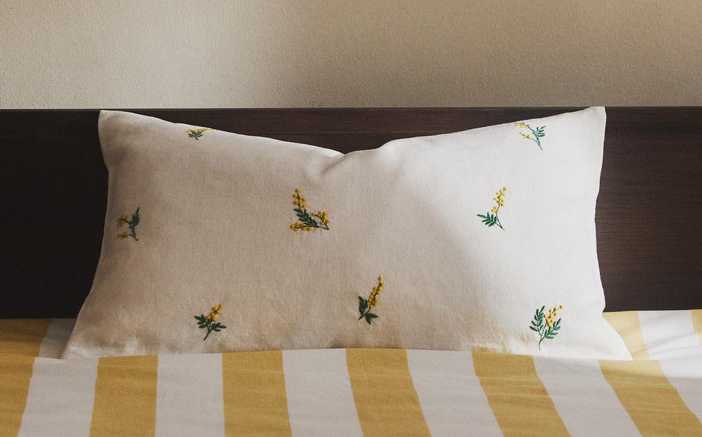 MIMOSA CUSHION COVER MIMOSA CUSHION COVER