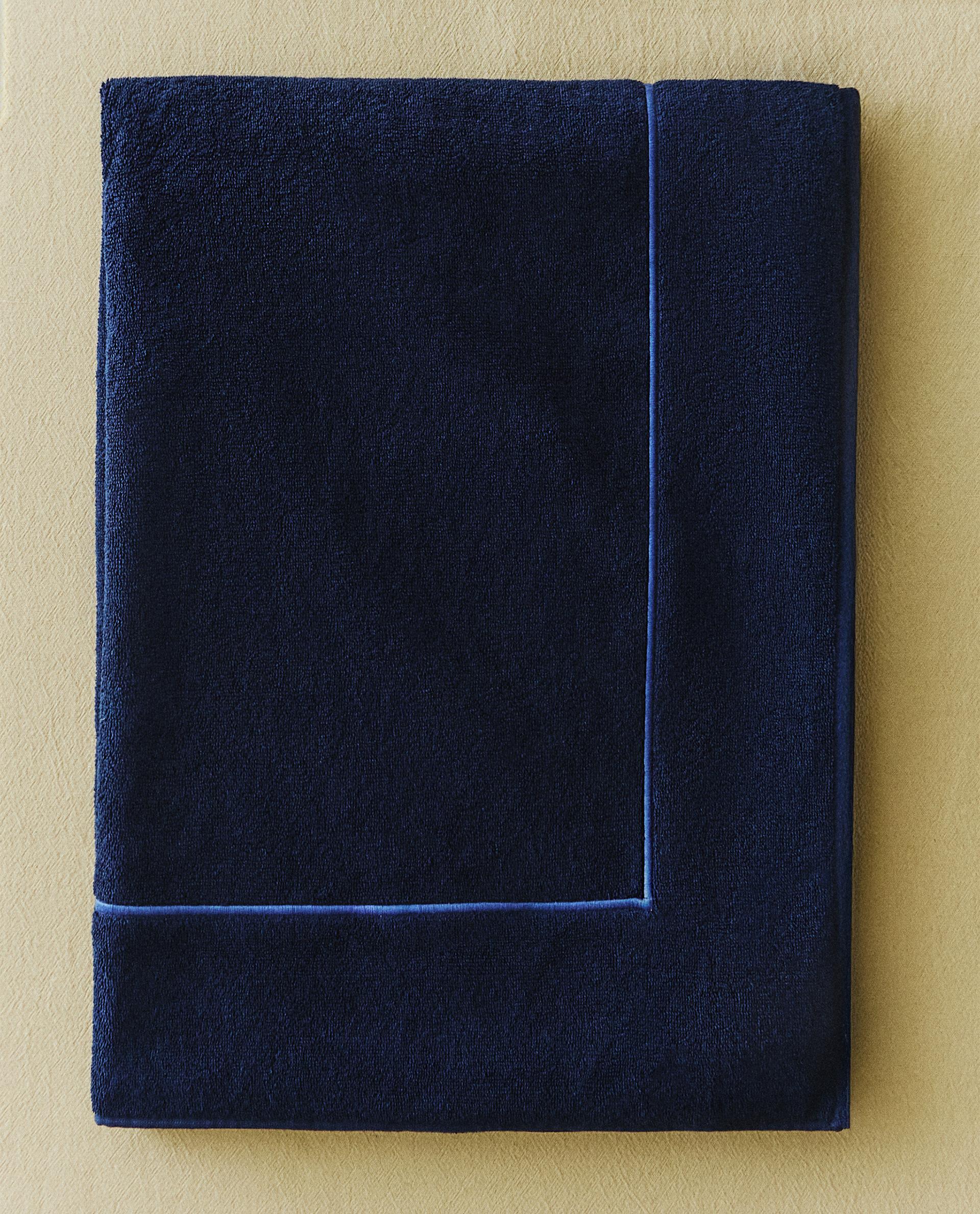 BEACH TOWEL WITH PLAIN BORDER BEACH TOWEL WITH PLAIN BORDER