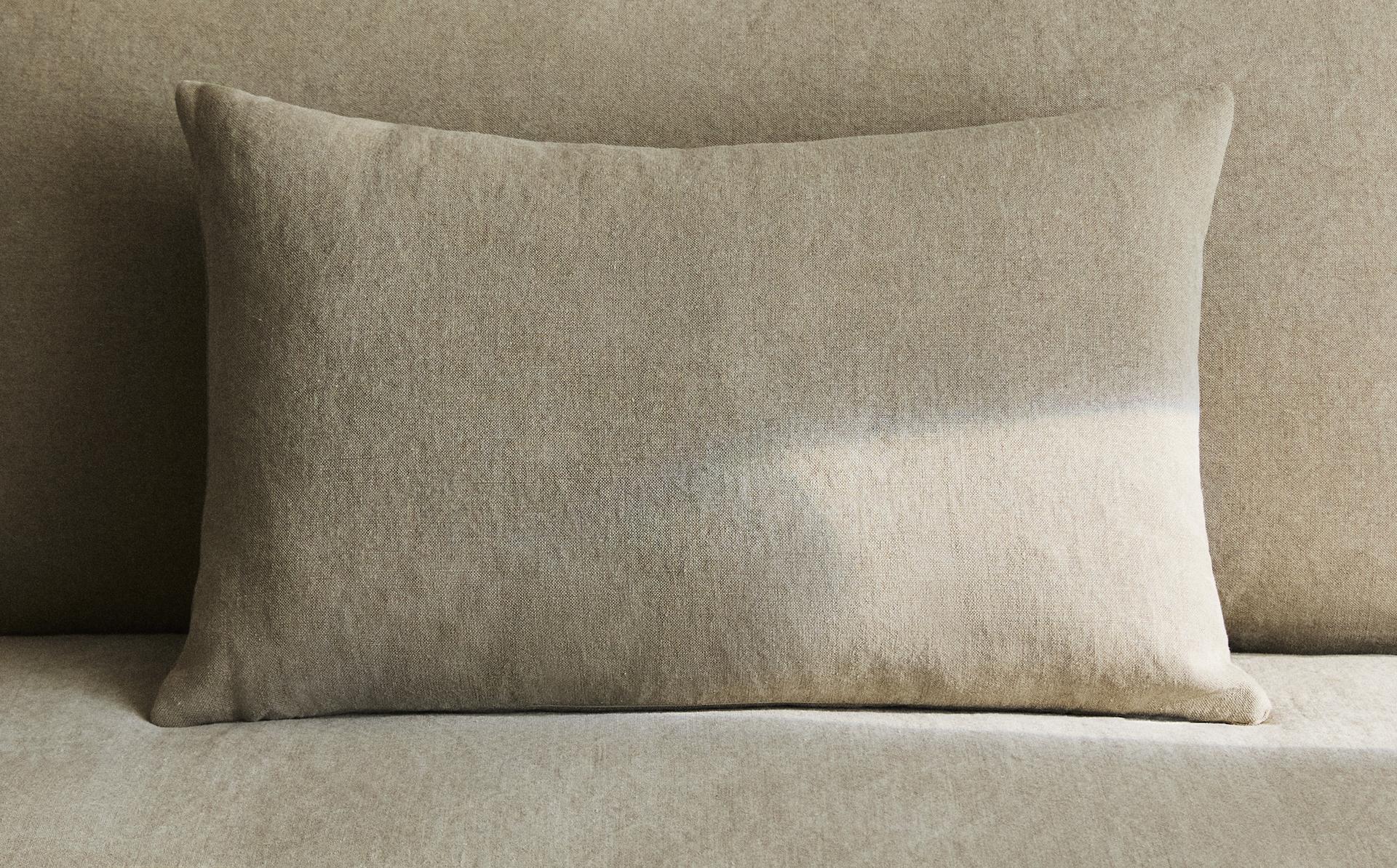 DEKORATYVINĖS PAGALVĖLĖS UŽVALKALAS IŠ PLAUTO LINO DEKORATYVINĖS PAGALVĖLĖS UŽVALKALAS IŠ PLAUTO LINO