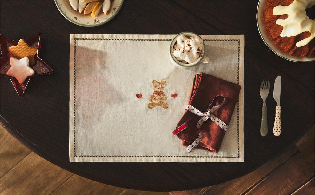 CHILDREN’S CHRISTMAS COTTON BEAR PLACEMAT