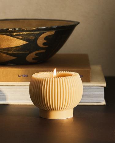 STRIPED ROUND DECORATIVE CANDLE