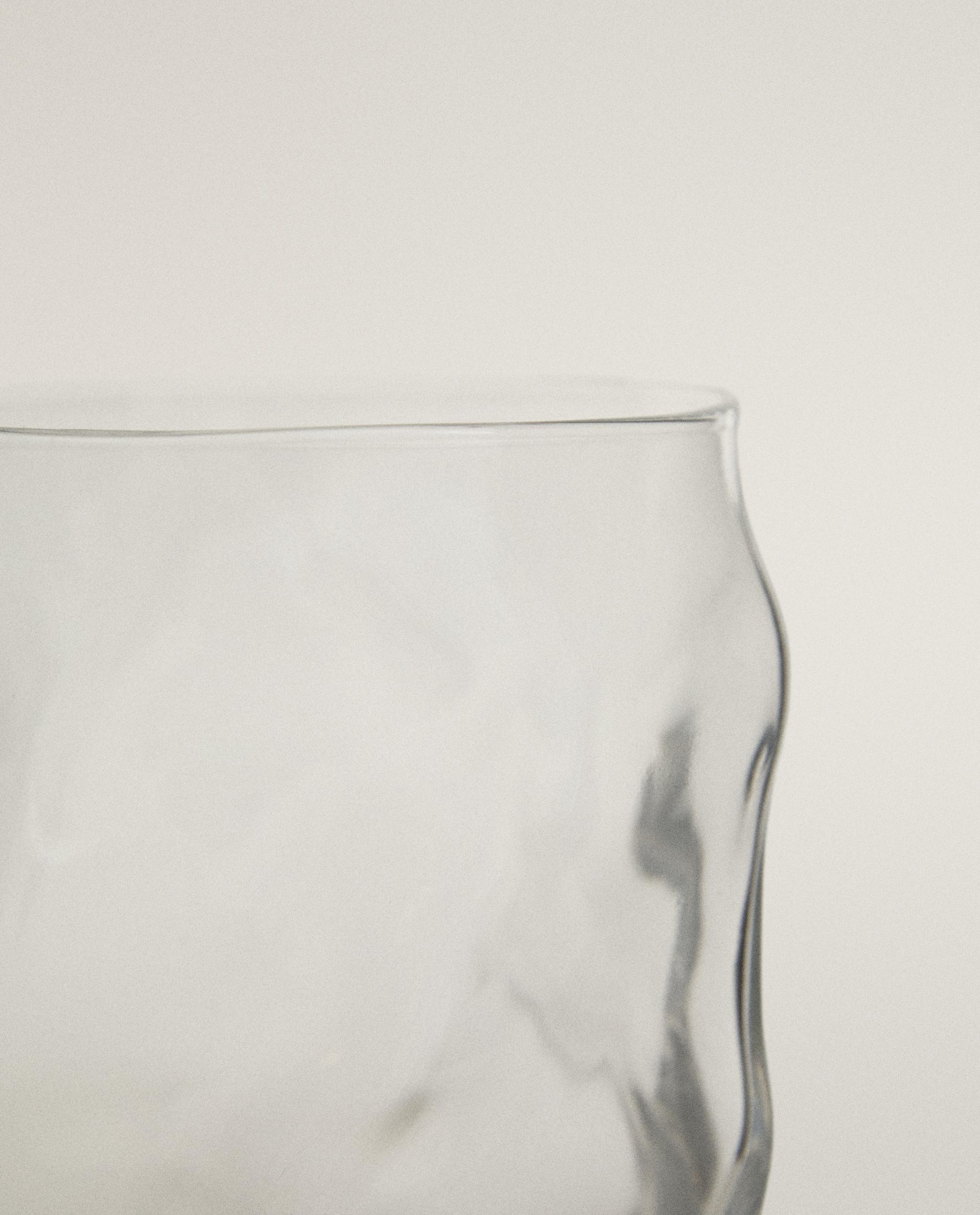 WAVY GLASS TUMBLER product thumbnail 2