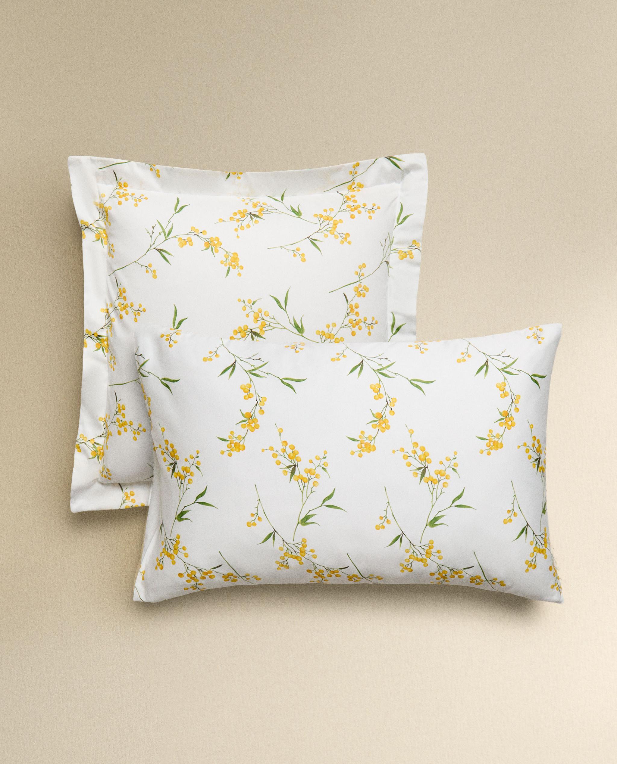 FUNDA ALMOHADA SATÉN ESTAMPADO MIMOSA Zara Home Andorra