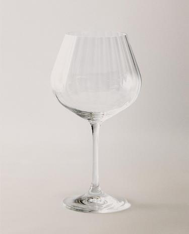 VINGLAS I BOHEMIA CRYSTAL MED VÅGIG EFFEKT