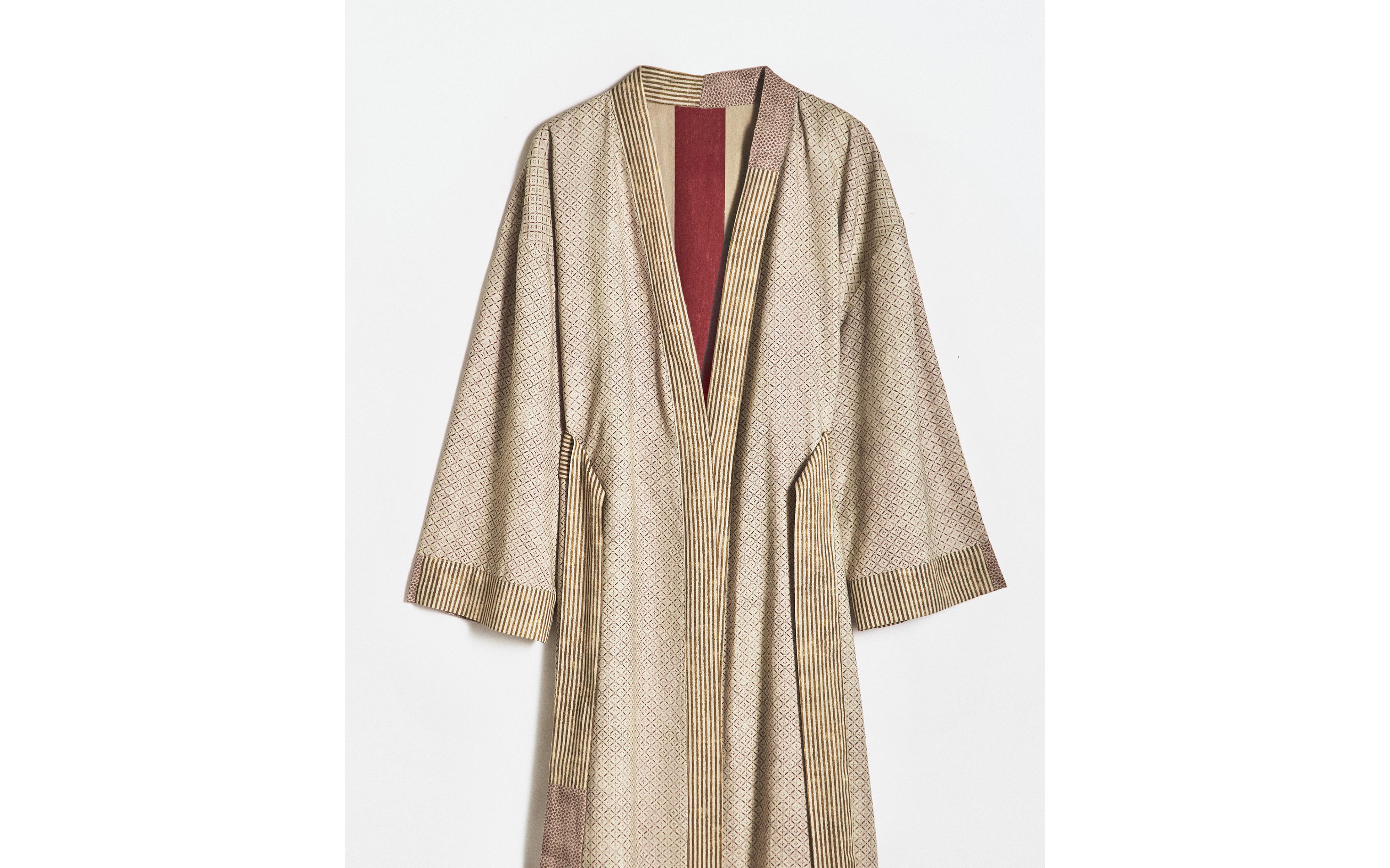 DRESSING GOWN WITH CONTRAST PRINTS | KATHARINE POLE product thumbnail 2
