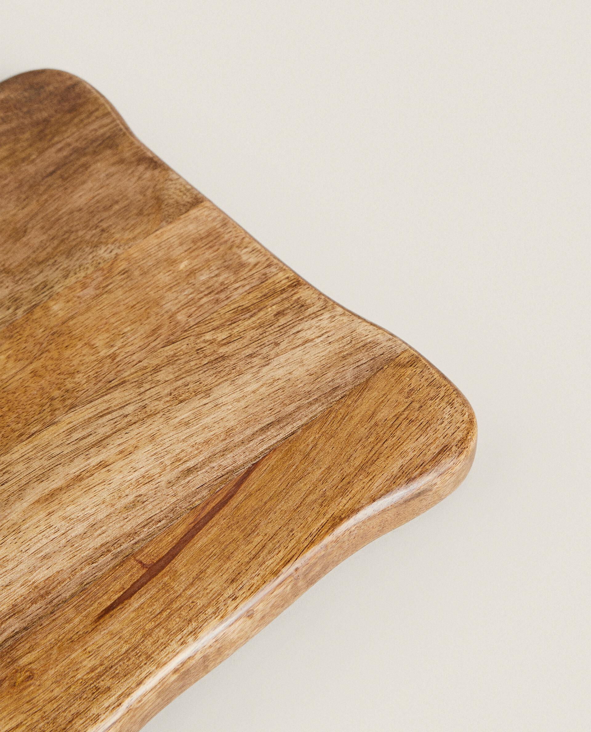IRREGULAR WOODEN CHOPPING BOARD product thumbnail 11