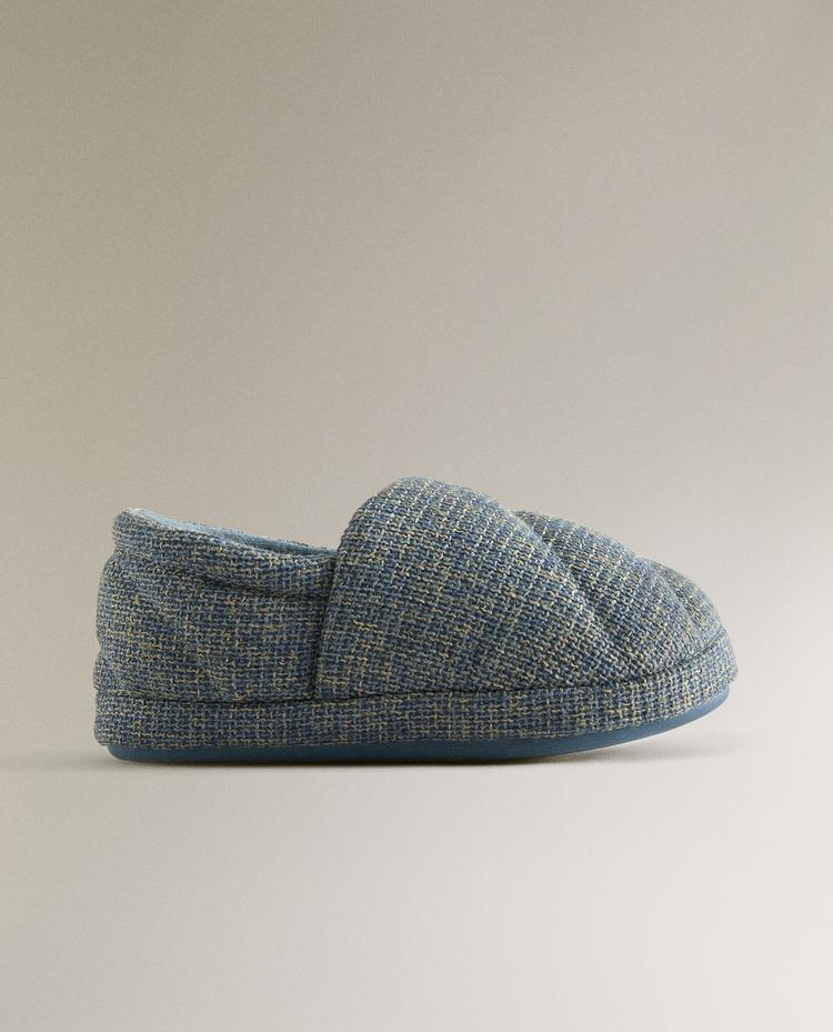 COSY SLIPPERS