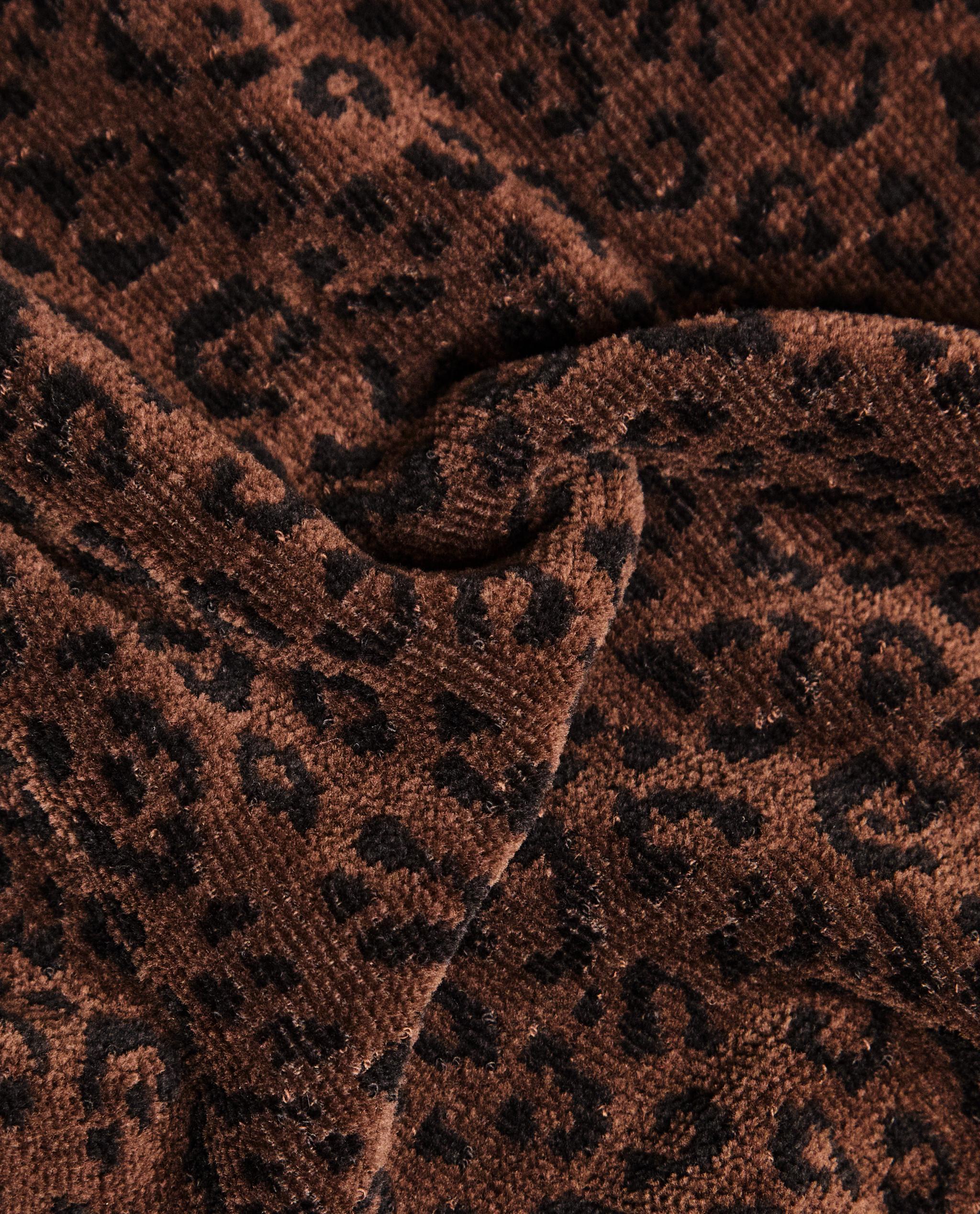 ANIMAL PRINT VELOUR BEACH TOWEL product thumbnail 3