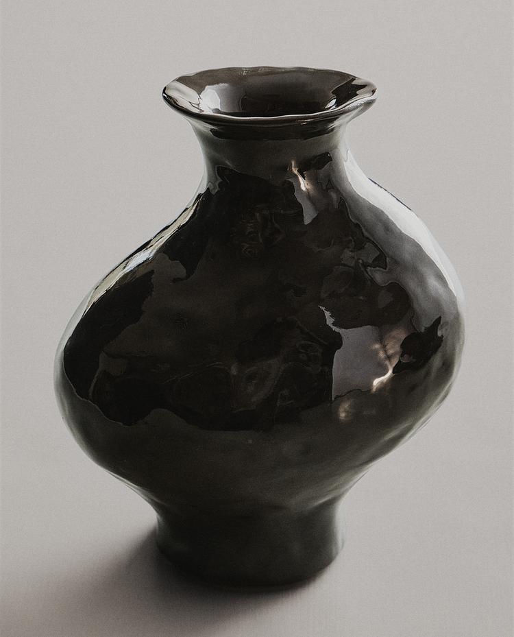 КЕРАМІЧНА ВАЗА НЕРІВНОЇ ФОРМИ