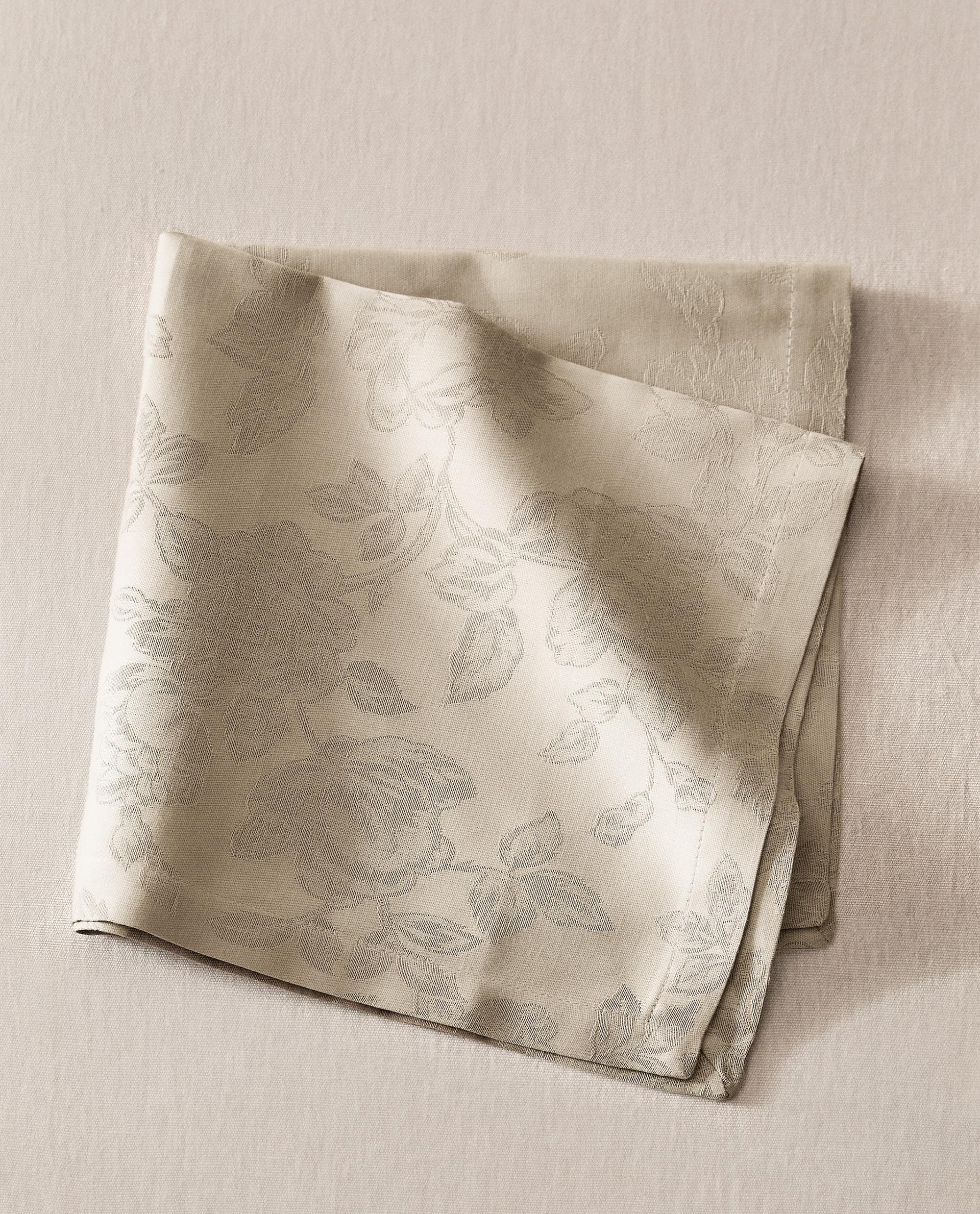 FLORAL JACQUARD NAPKINS (PACK OF 2)