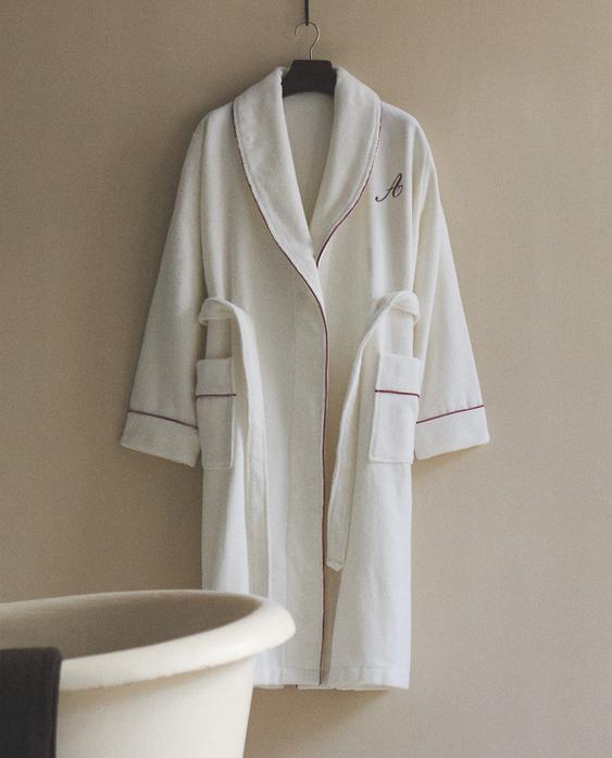 BATHROBE WITH PIPING (400 GXM²)