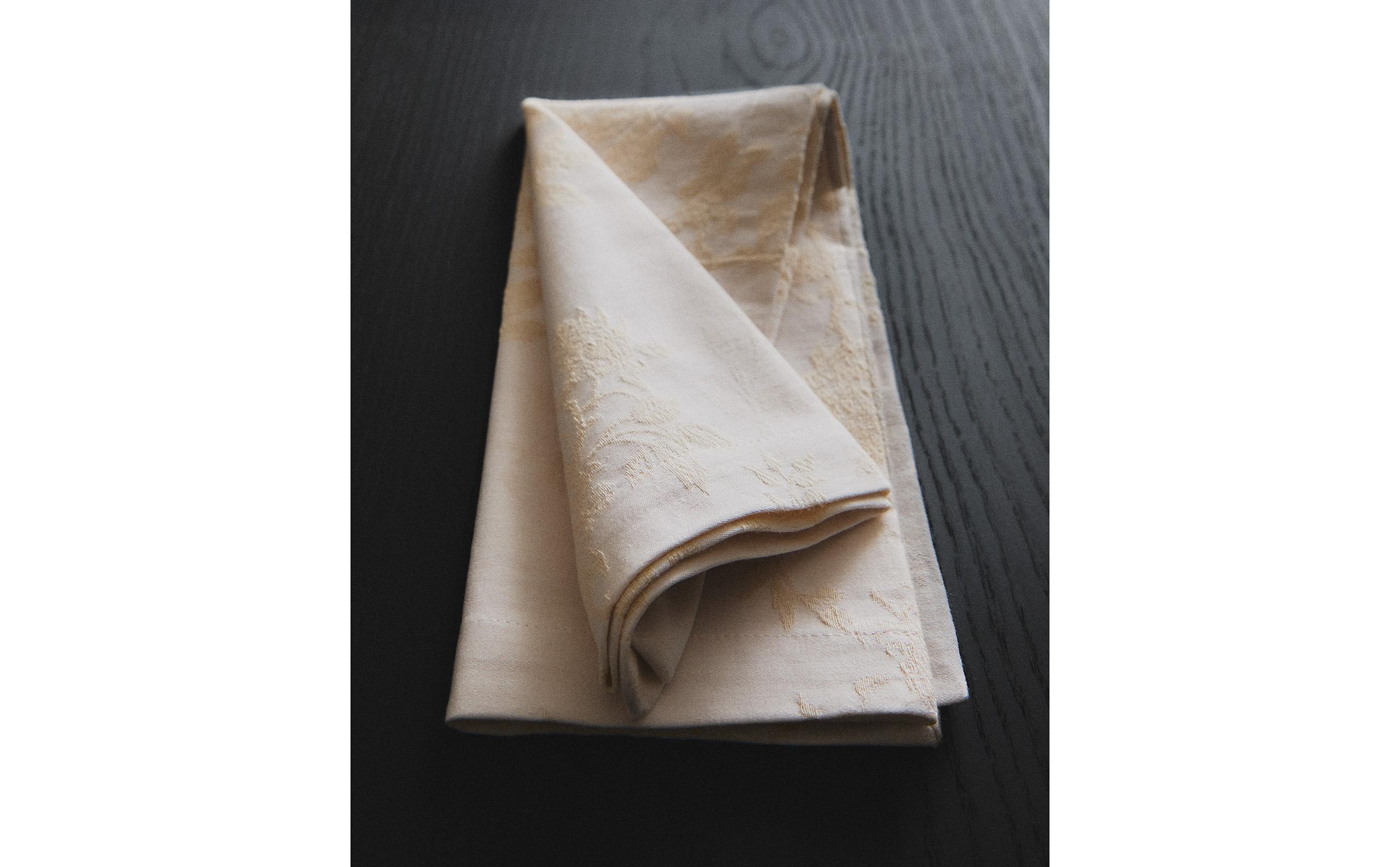 PACK OF COTTON JACQUARD NAPKINS (PACK OF 2) product thumbnail 2