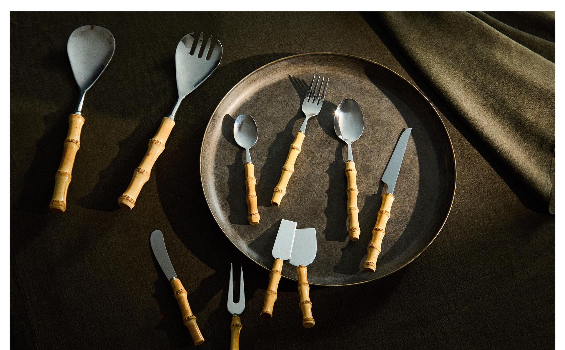 CUTLERY SET WITH BAMBOO HANDLE