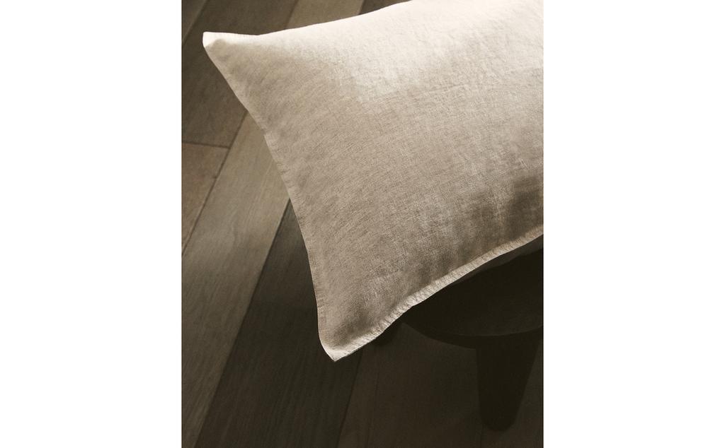 LINEN PILLOWCASE