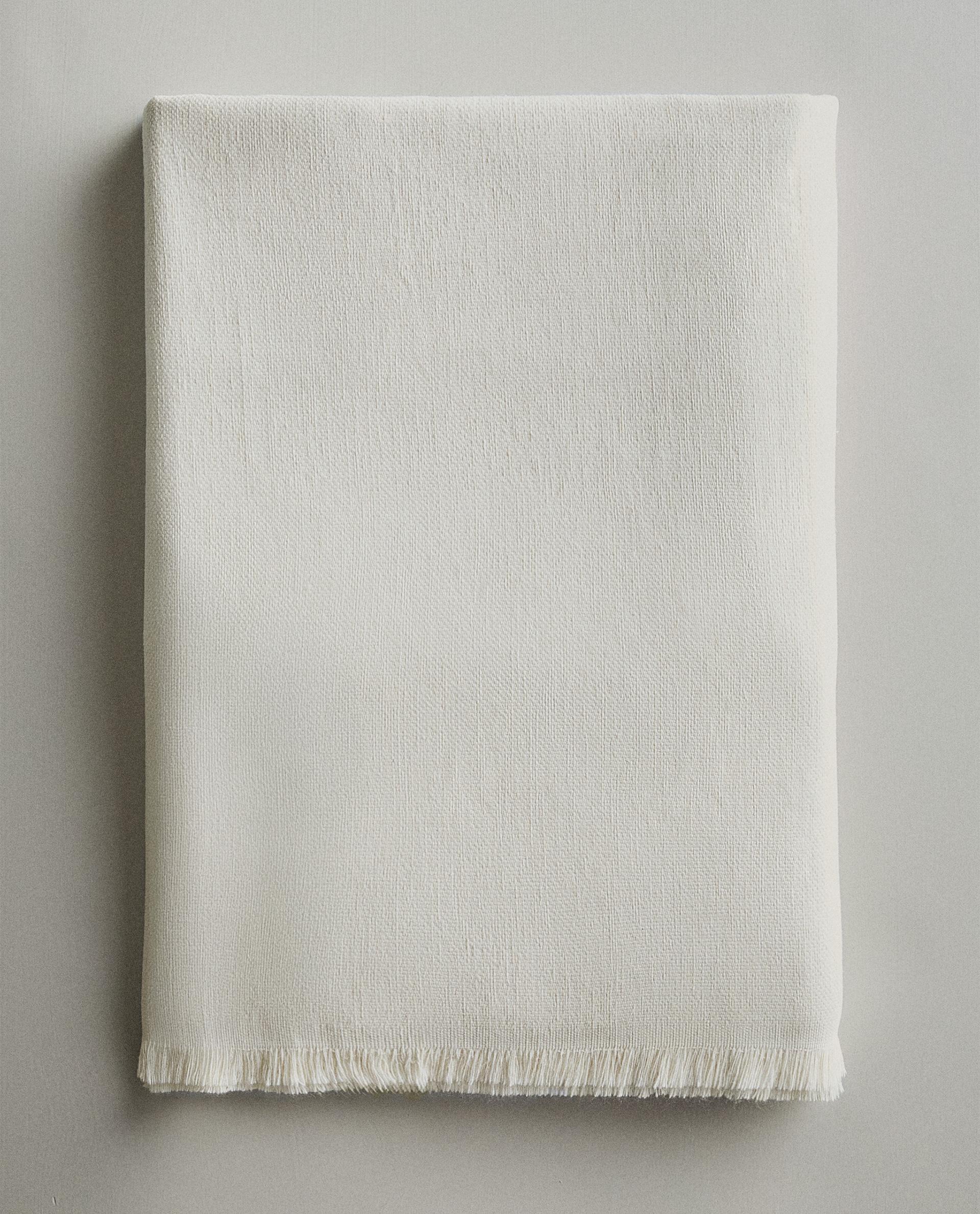 #ZARA #ザラホーム#ブランケット#寝具#新品タグ付き ZARA HOME - ZARA HOME くすみピンク穴あき模様ブランケットの通販 by