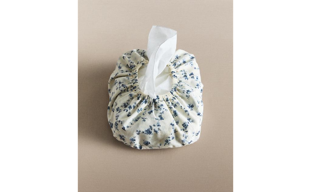 BLUE FLORAL COTTON WIPE HOLDER