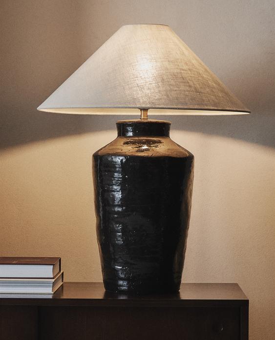 CERAMIC TABLE LAMP