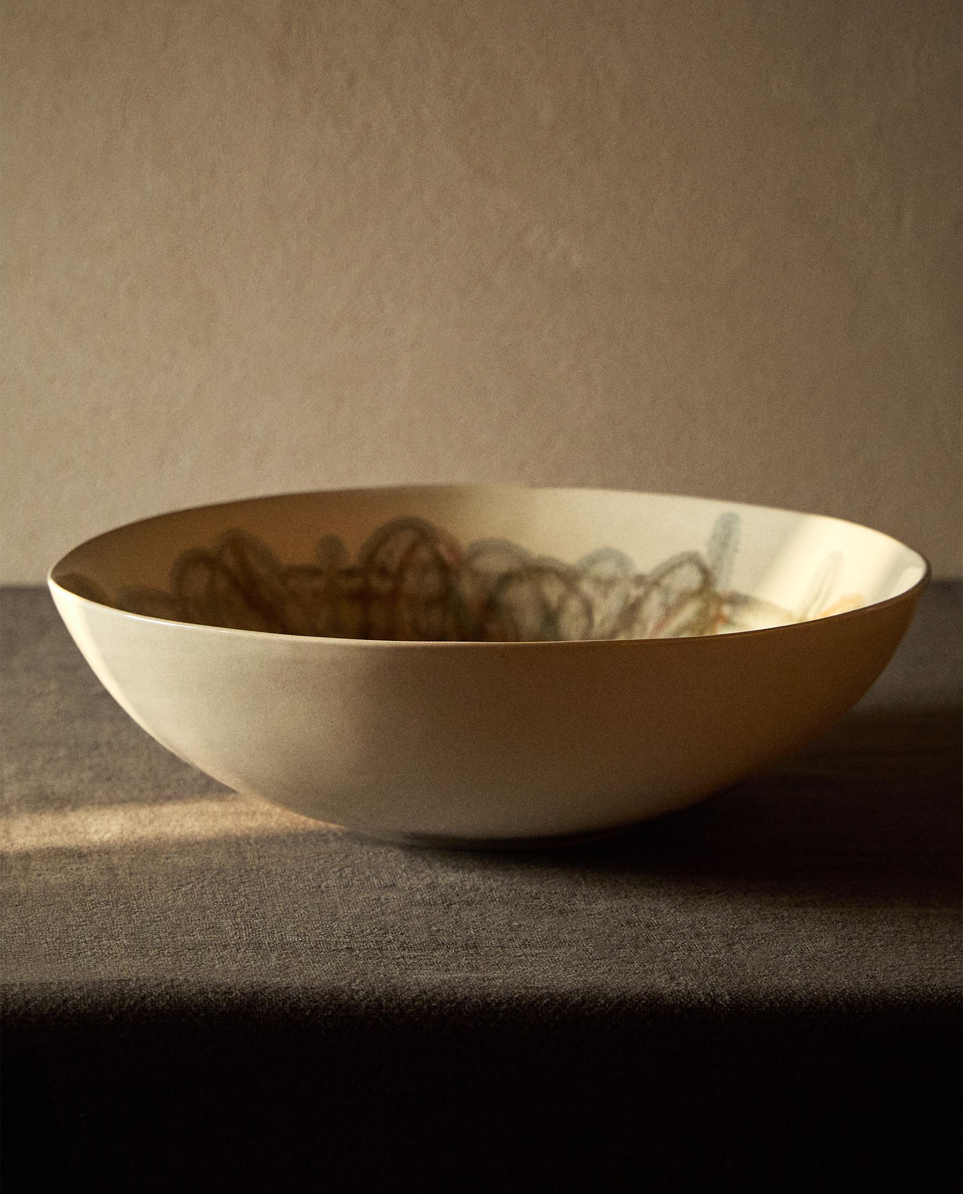 STONEWARE SALAD BOWL WITH PATTERN