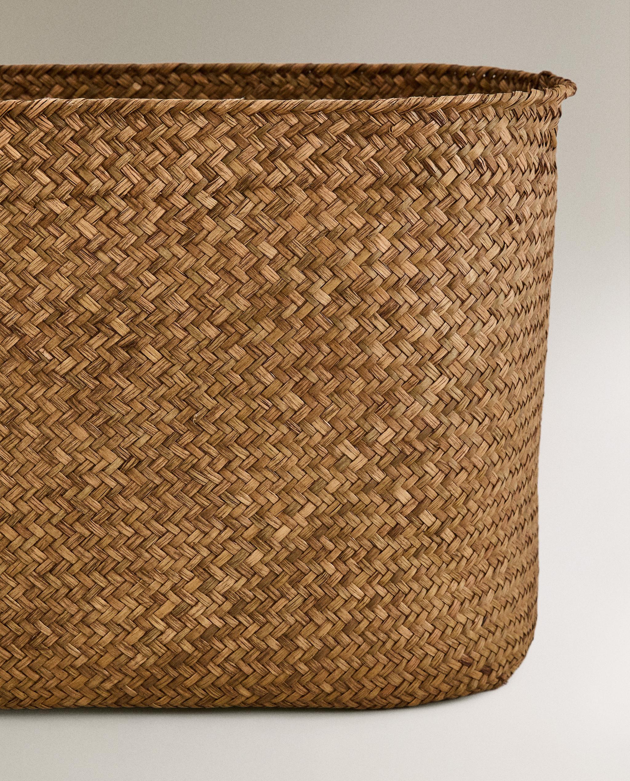 OVAL BASKET WITH HANDLES product thumbnail 3