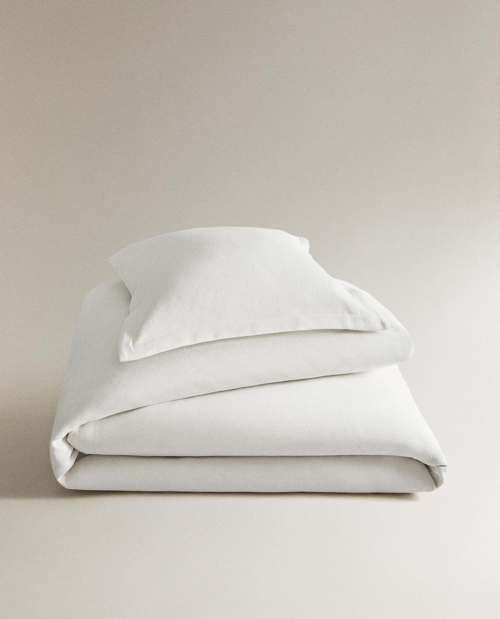 TAGESDECKE AUS BAUMWOLLPERKAL