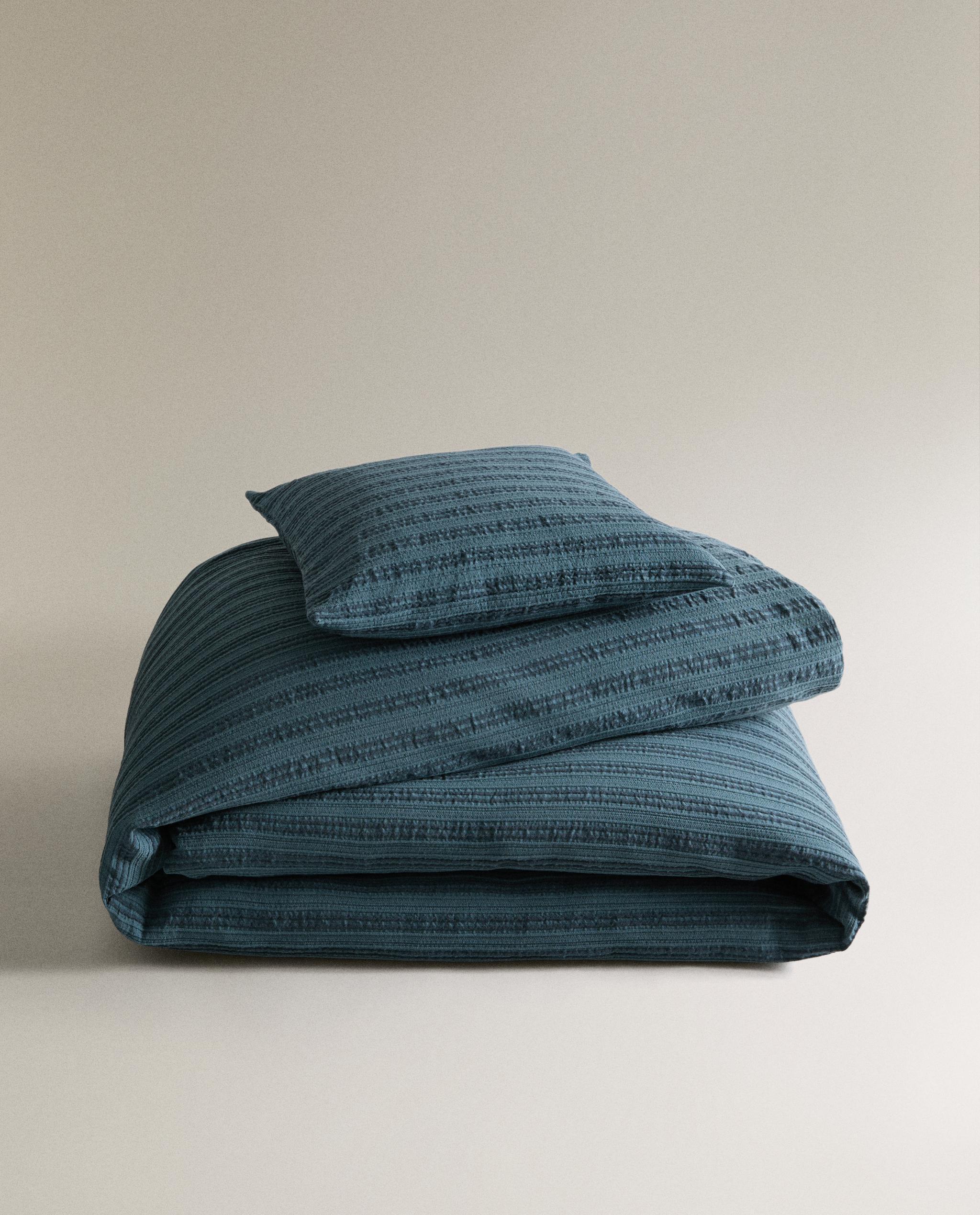 CHILDREN'S BEDSPREAD WITH RAISED STRIPES product thumbnail 6