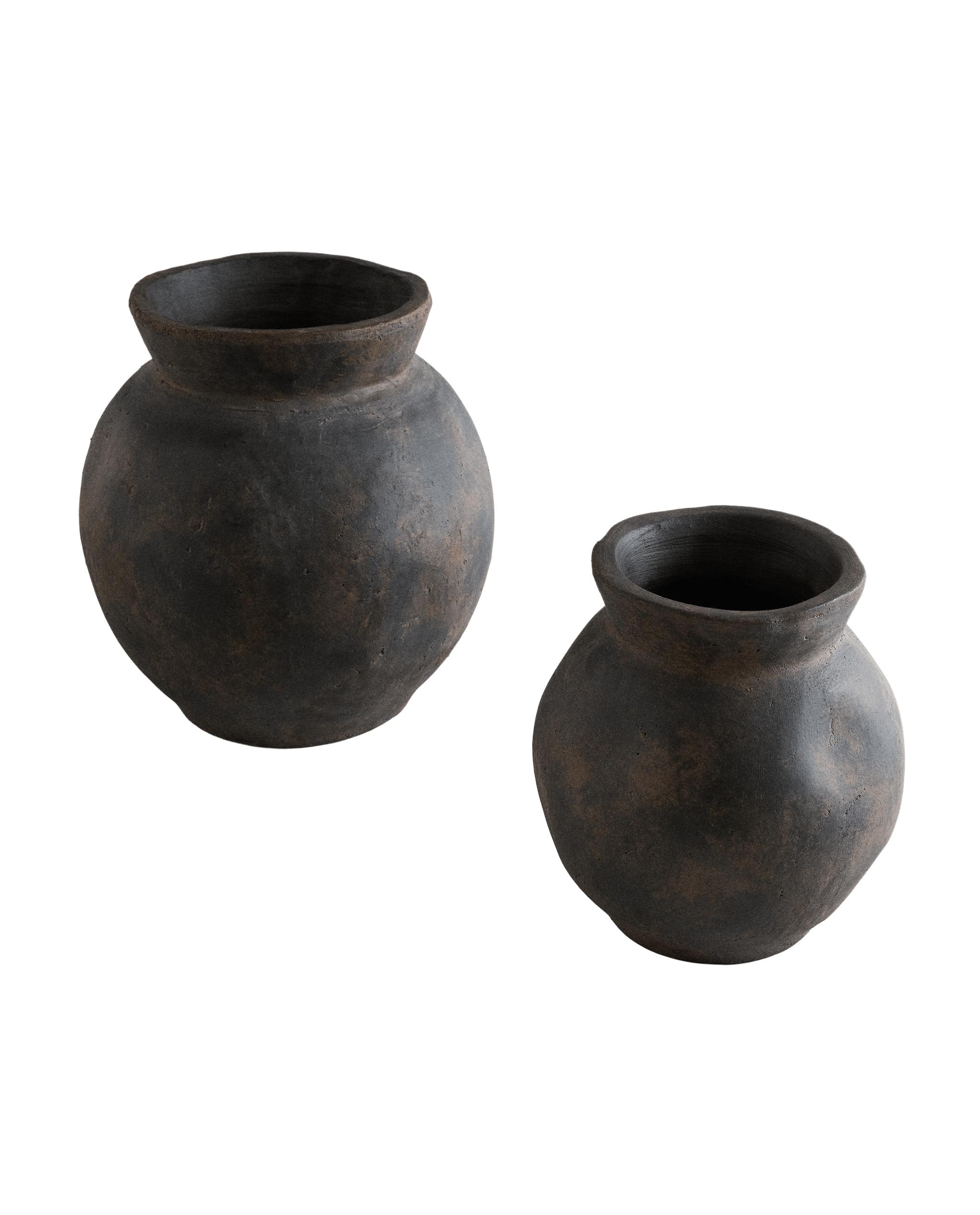 DECORATIVE OVAL CERAMIC VASE product thumbnail 7