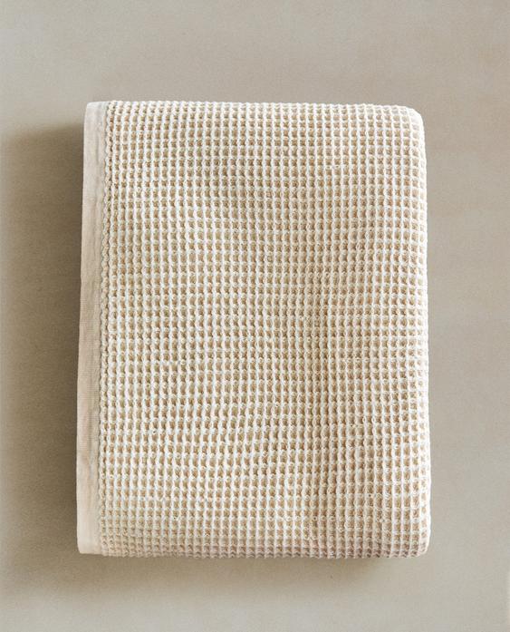 TOALHA DE BANHO DE ALGODÃO EM WAFFLE