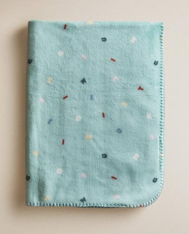 שמיכת פליז LETTERS של MICKEY & MINNIE ©DISNEY